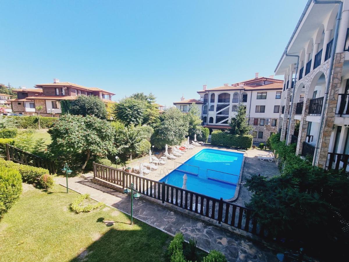 Kambani Bells Apart Complex Sveti Vlas Esterno foto
