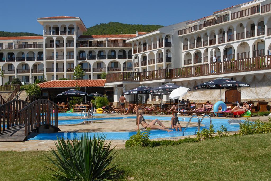 Kambani Bells Apart Complex Sveti Vlas Esterno foto